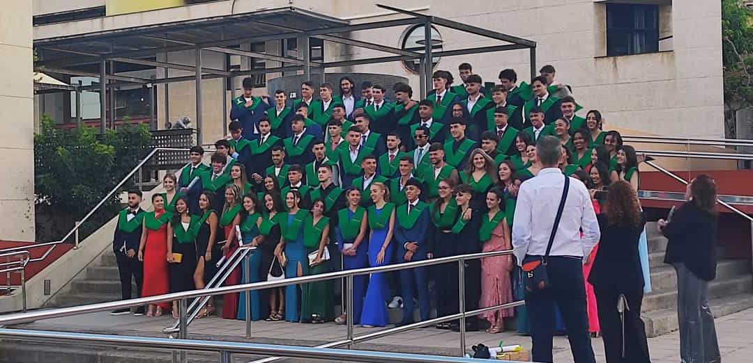 ✨ Orla de la promoción 2021-2023 de 2º de bachillerato ✨